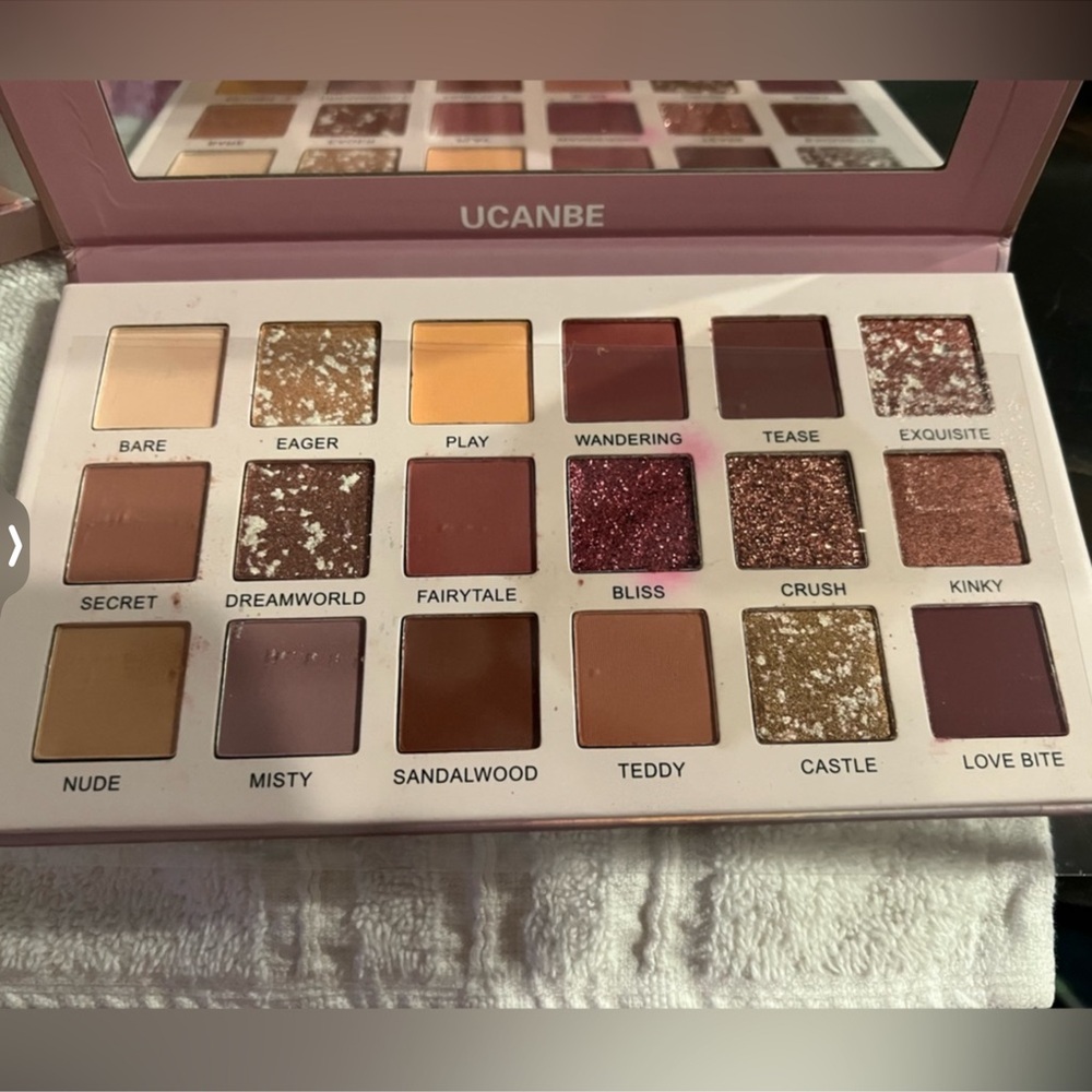 Eyeshadow palette